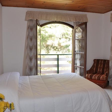 Hotel Vila Regina กังโปสดูจอร์เดา ภายนอก รูปภาพ