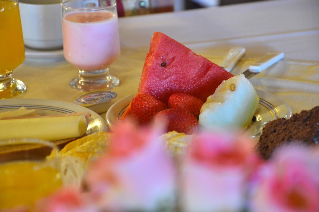 Hotel Vila Regina กังโปสดูจอร์เดา ภายนอก รูปภาพ